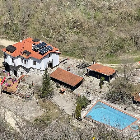 Litov House - Organic Food From Small Local Farms By Asteri