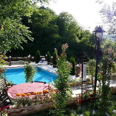 Hotel Litov House - Organic Food From Small Local Farms By Asteri