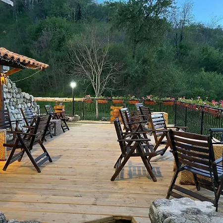 Litov House - Organic Food From Small Local Farms By Asteri 3*