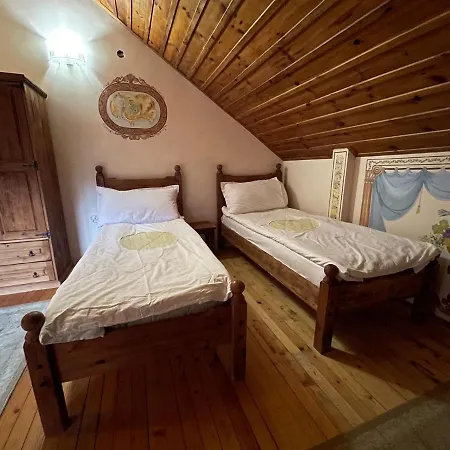 Hotel Litov House - Organic Food From Small Local Farms By Asteri Melnik (Blagoevgrad)