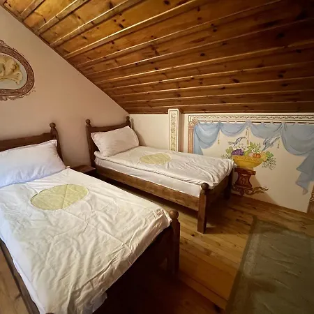 Litov House - Organic Food From Small Local Farms By Asteri Hotel