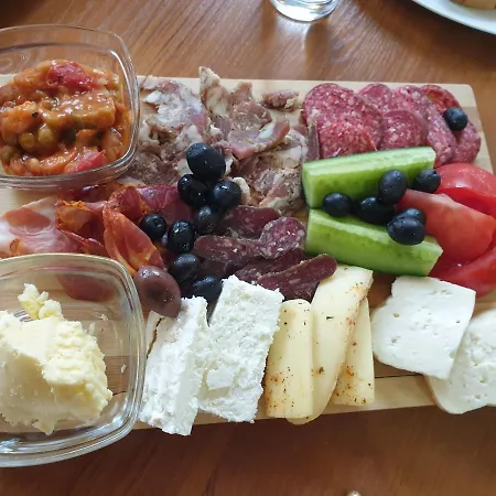 Hotel Litov House - Organic Food From Small Local Farms By Asteri 3*