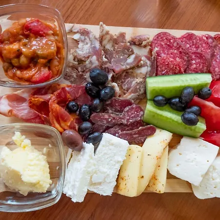 Litov House - Organic Food From Small Local Farms By Asteri Hotel 3*