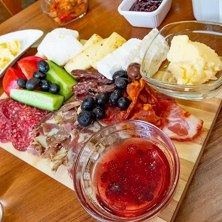 Litov House - Organic Food From Small Local Farms By Asteri Hotel