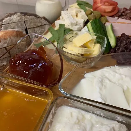 Litov House - Organic Food From Small Local Farms By Asteri Hotel 3*