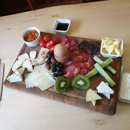 Hotel Litov House - Organic Food From Small Local Farms By Asteri Melnik (Blagoevgrad)