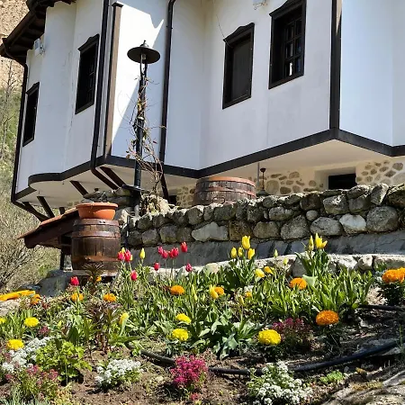 Hotel Litov House - Organic Food From Small Local Farms By Asteri Melnik (Blagoevgrad)